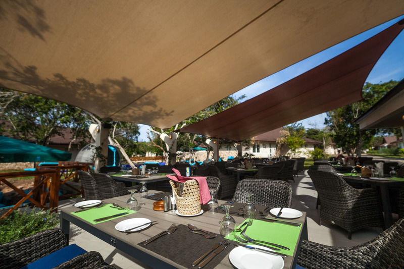 Leopard Beach Diani Beach Exterior photo